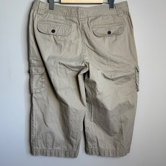 Cabelas Casuals Womens Cargo Capris Tan Size 14 Outdoor Hiking Utility Gorpcore - Picture 6 of 16